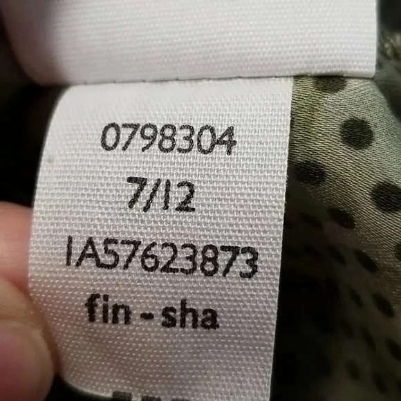 {Tommy Hilfiger} Camo Print Dotted Blouse - Picture 15 of 16